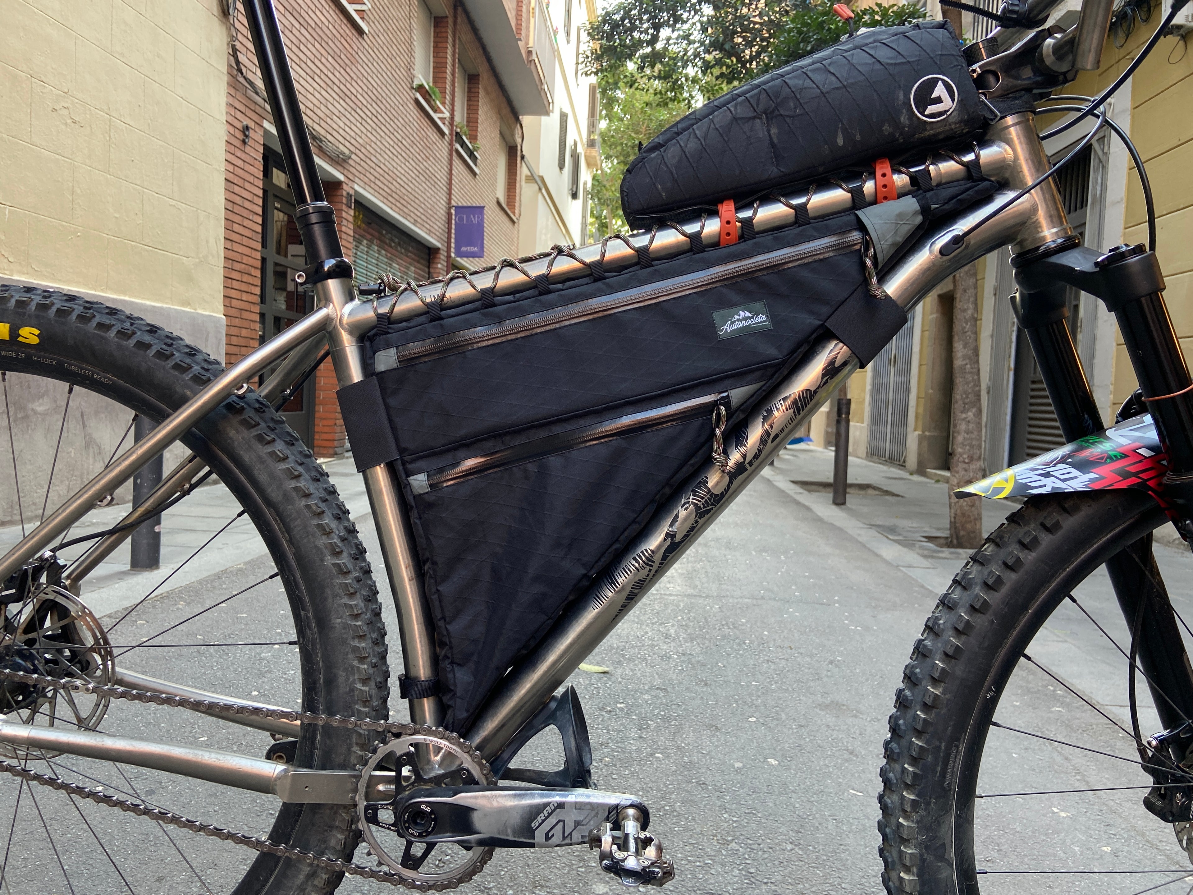 Custom Framebag